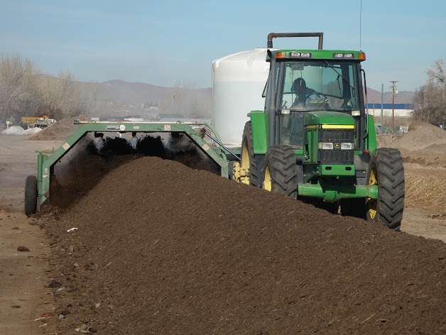Choosing the Best Compost in Nevada for Growing (and steering clear of the bad stuff)